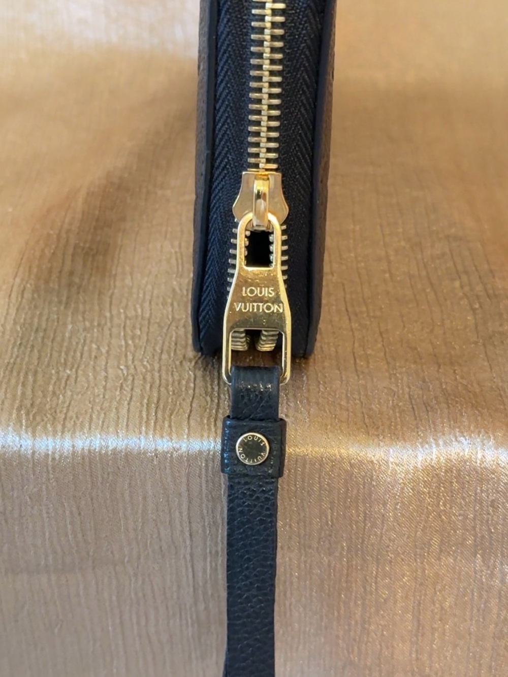 LV classic Empreinte leather embossed monogram Clemence wallet in Noir - Picture 9 of 13